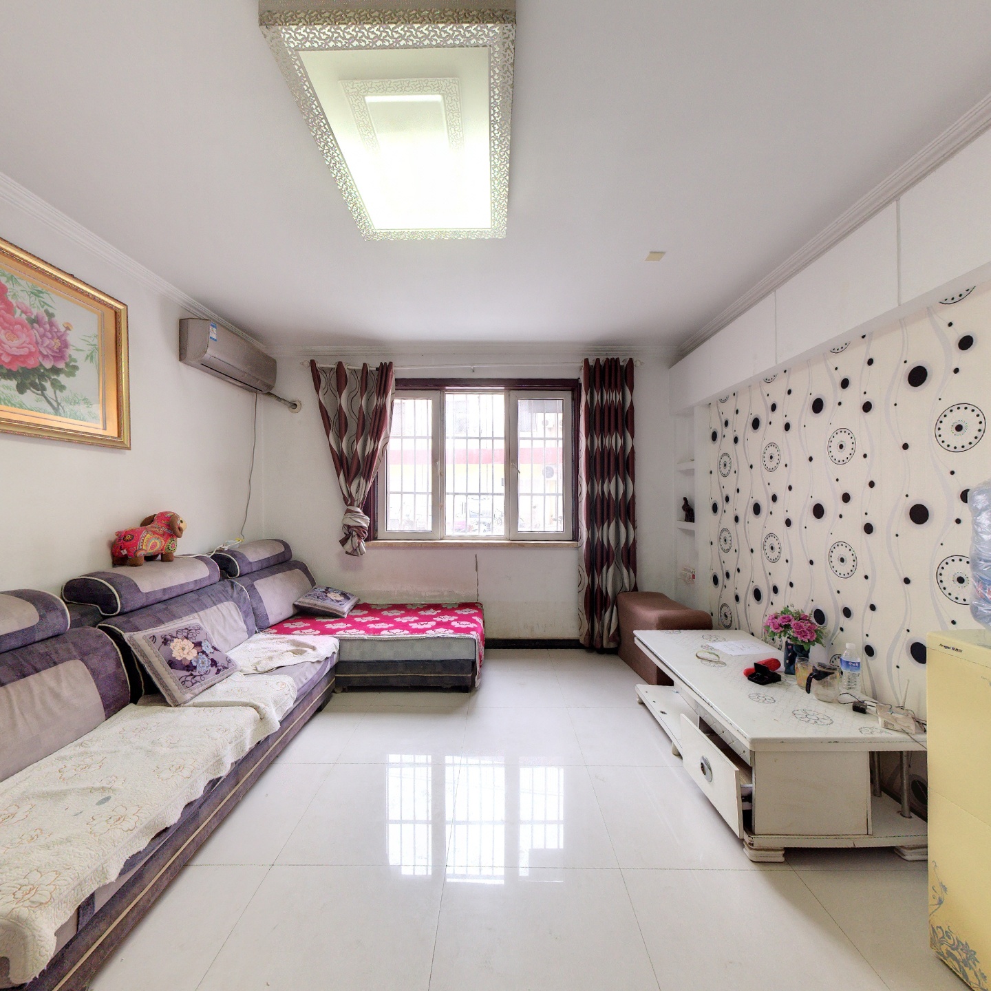 华阳路上电梯楼，精装修，房本满二