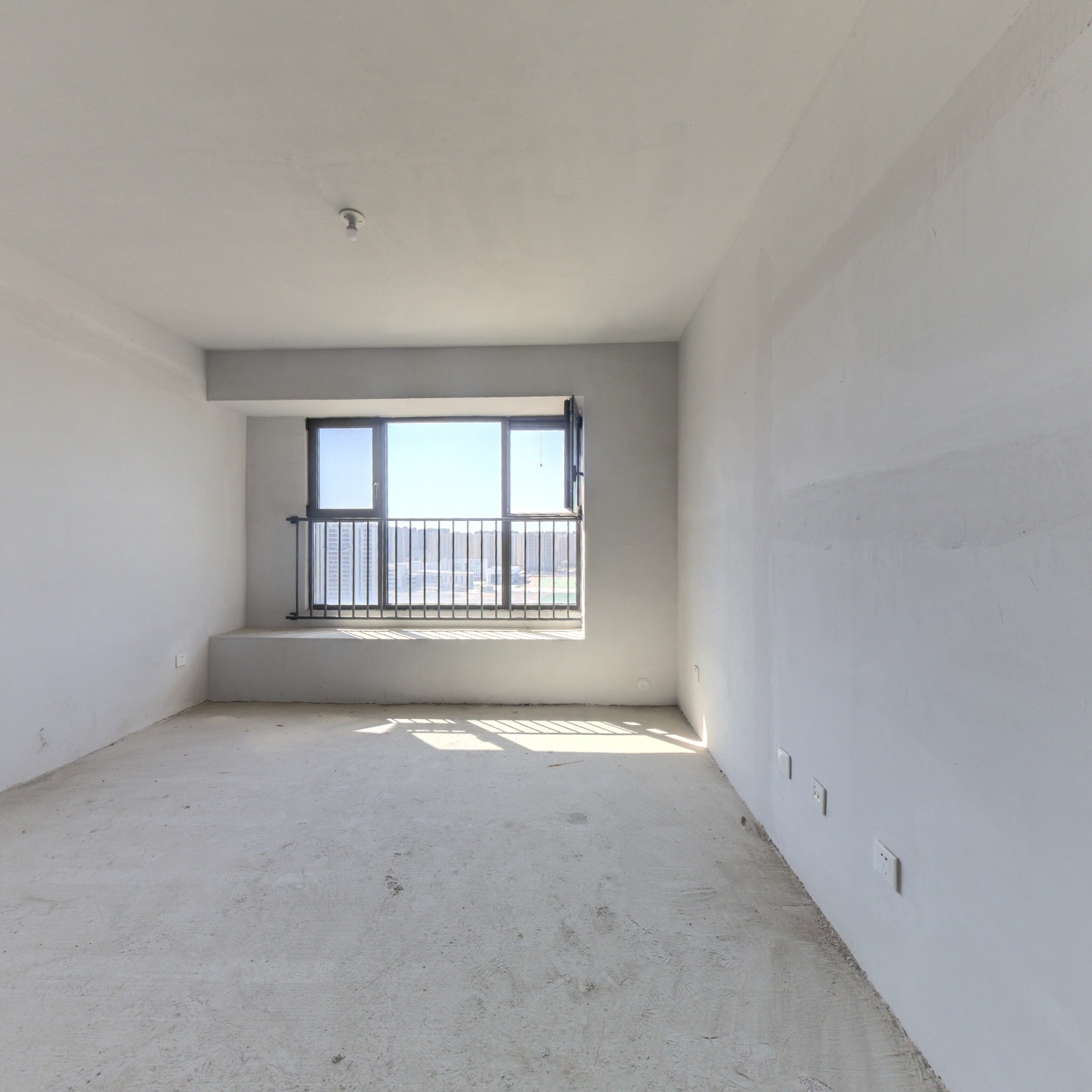 3居室 两卫 南北通透三居 中高层 满二 西边户