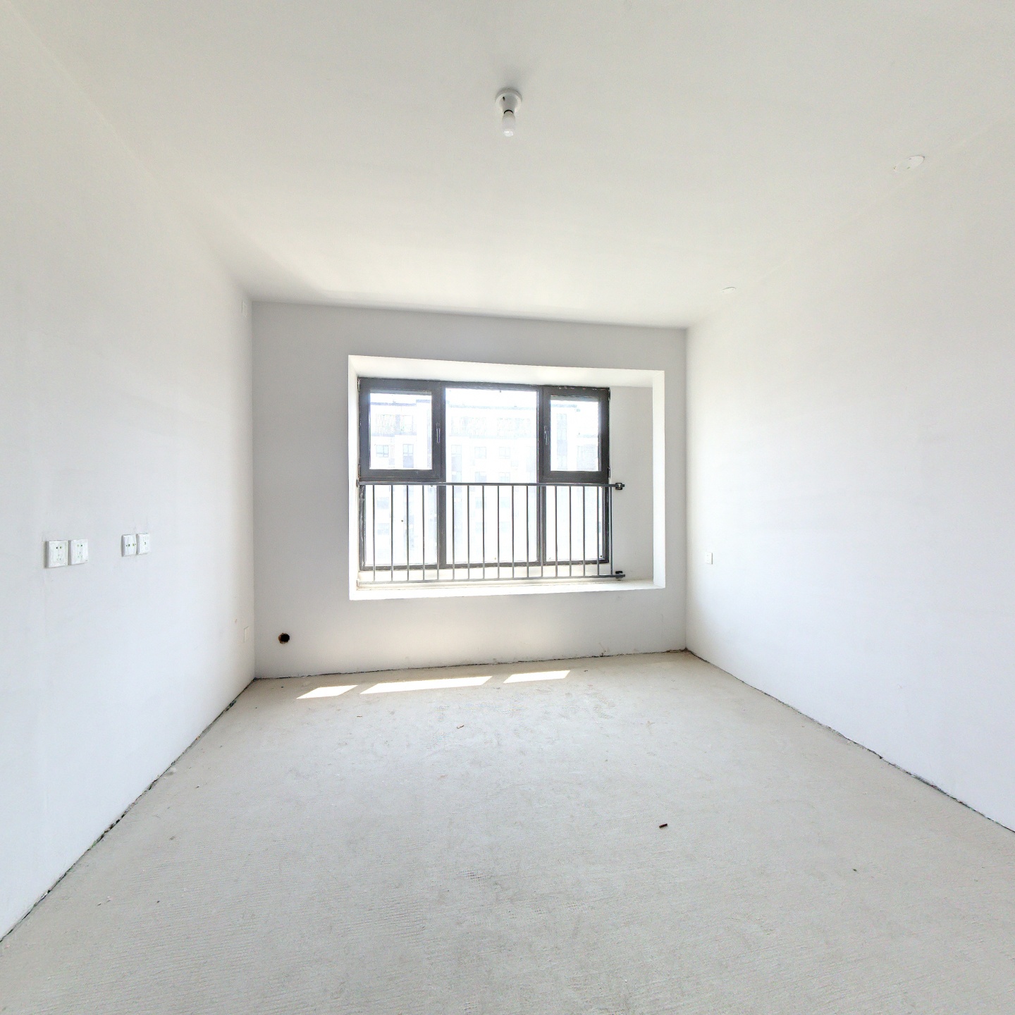 涿州东站 华远海蓝城  南北通透两居  随时看房