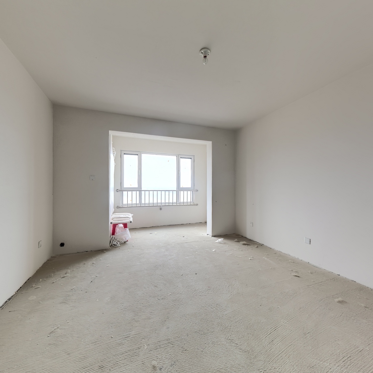 天地新城 100平 带车位和地下室 价格可议