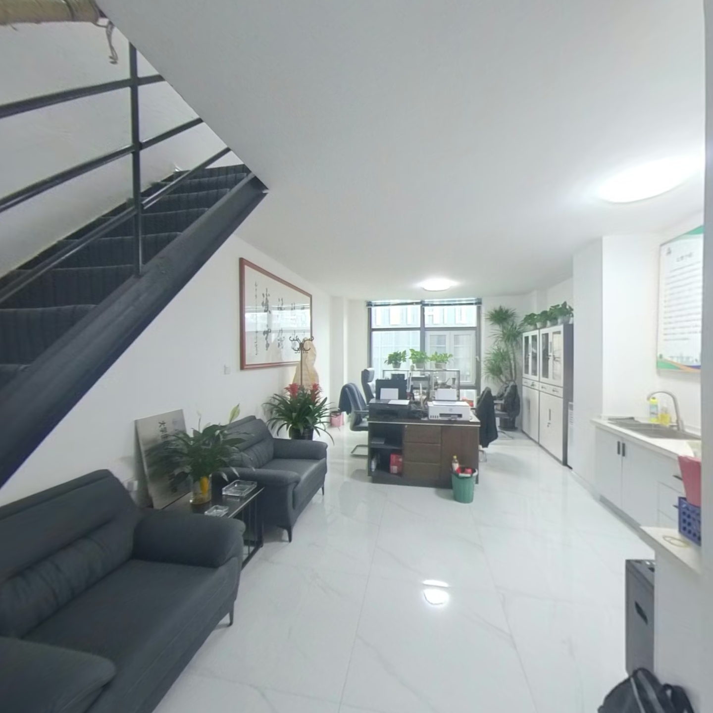 海湖喜欢里天街 LOFT 买一层带一层，正常层高不压抑