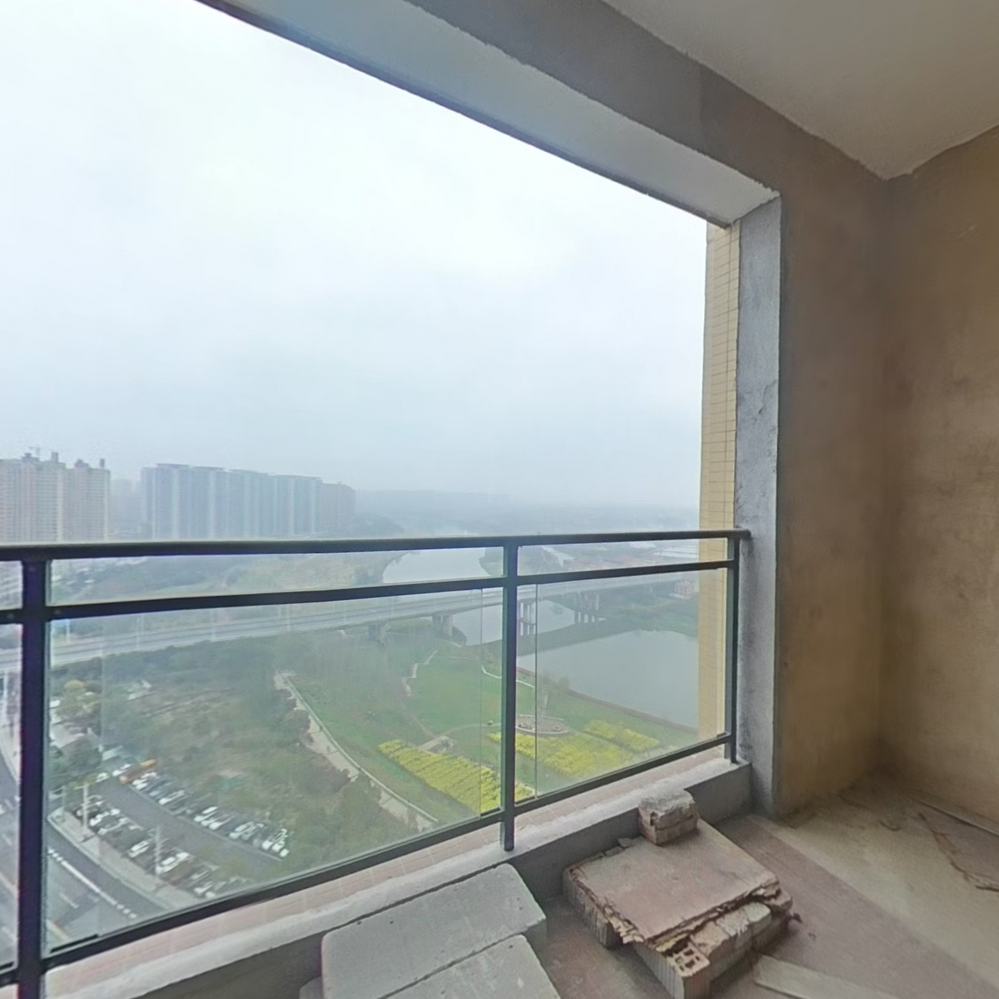 江景大平层 带三个阳台，视野好，动静分离，带泳池