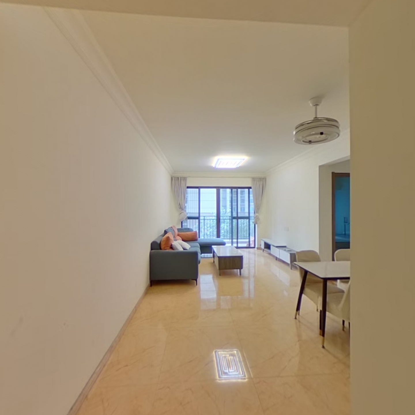 碧桂园明珠花园 3室2厅 南