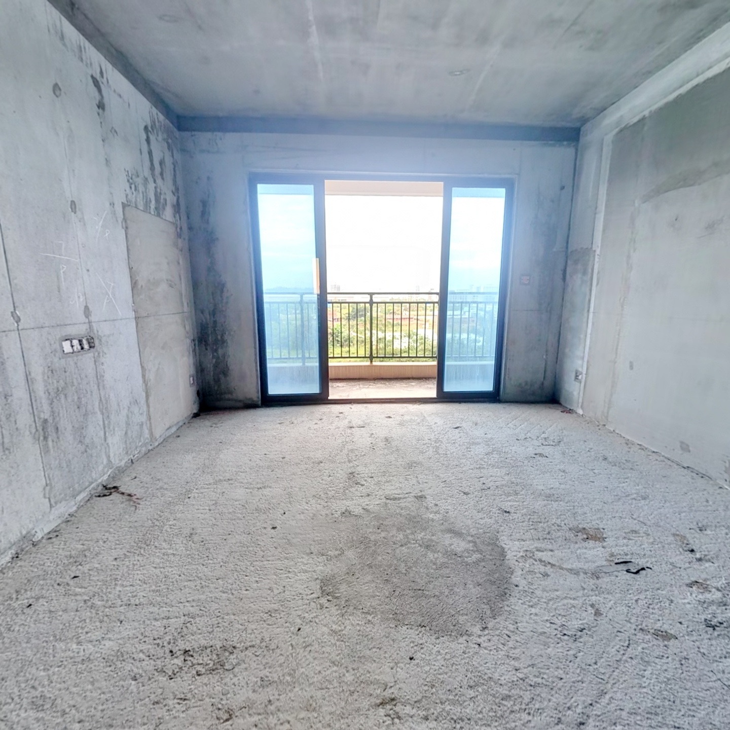 碧桂园明珠花园 4室2厅 南 北 南