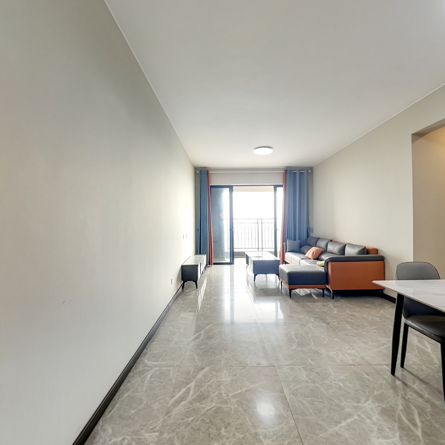 保利爱乐小镇 3室2厅 南