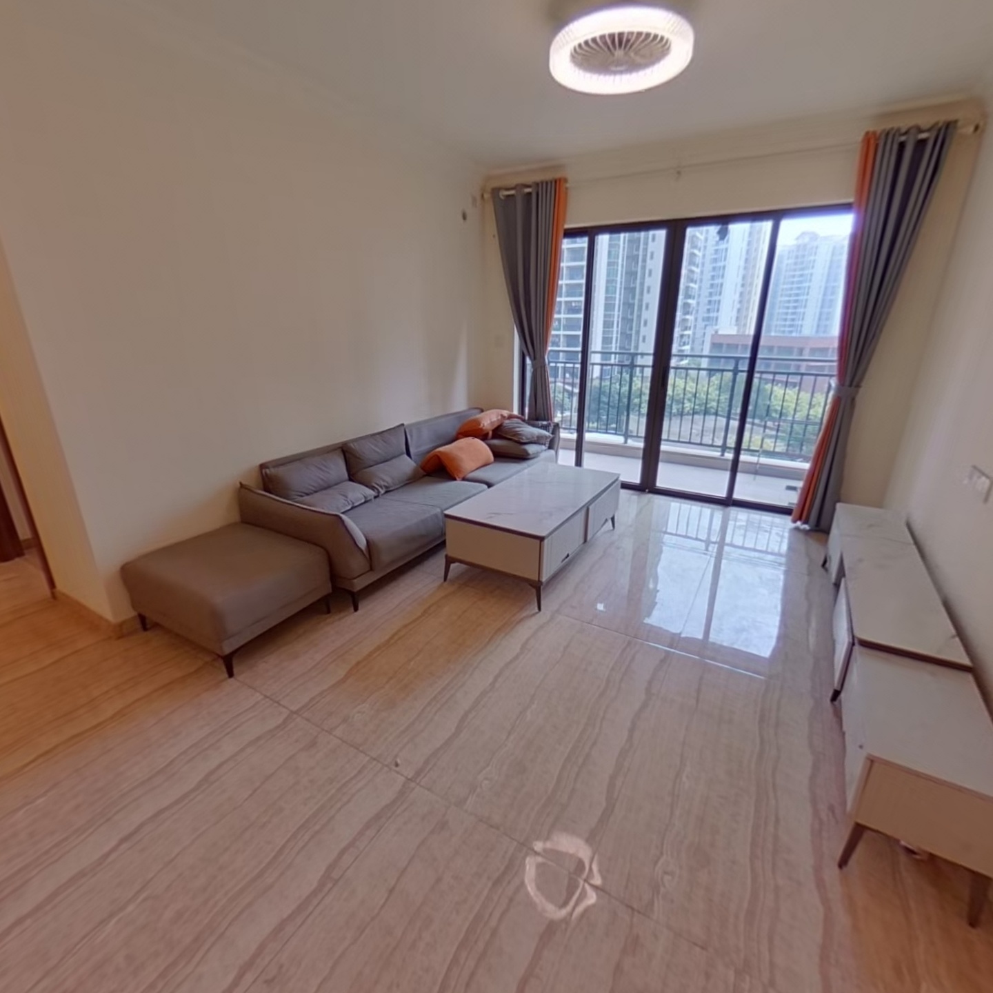 碧桂园明珠花园 3室2厅 南